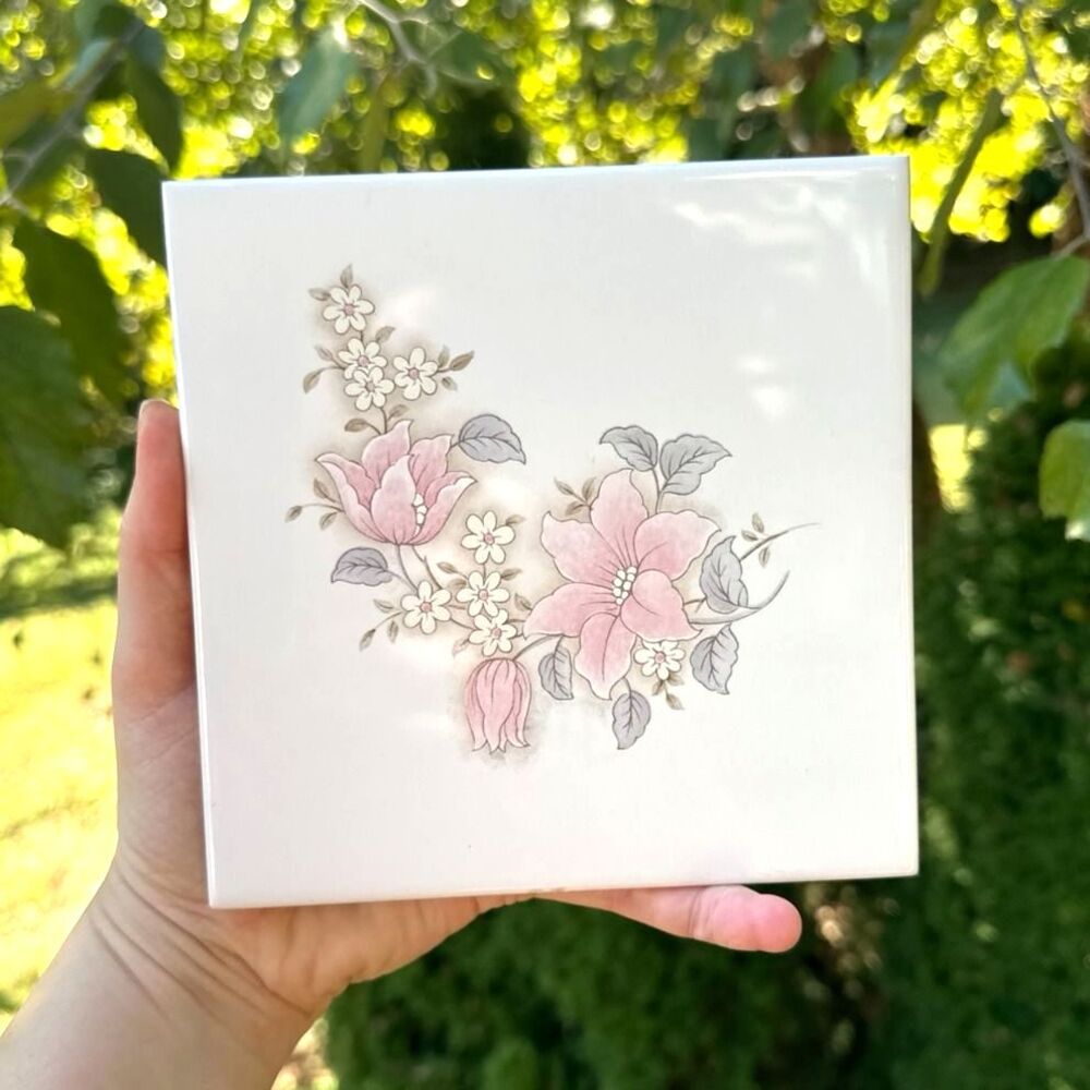 Vintage Functional Art Decorative Ceramic Tile/Trivet Floral Cottagecore